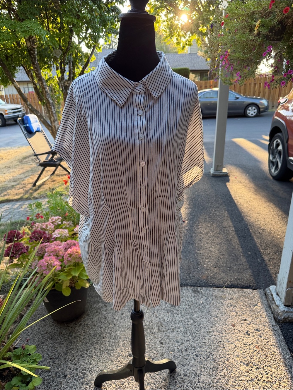 torrid Black and White Stripe Short-Sleeve Button-Down Shirt